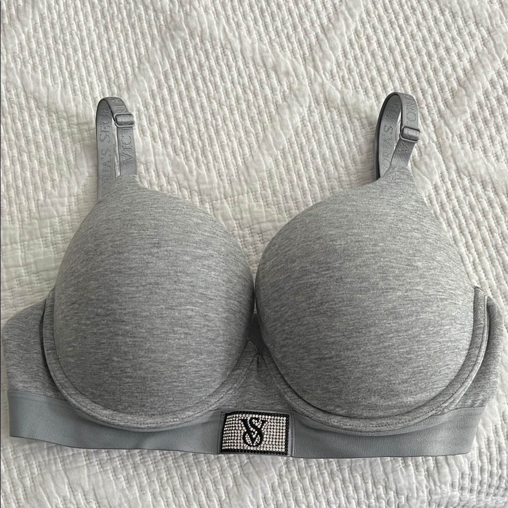 Victoria's Secret Heather Gray Molded T-Shirt push up full coverage bra